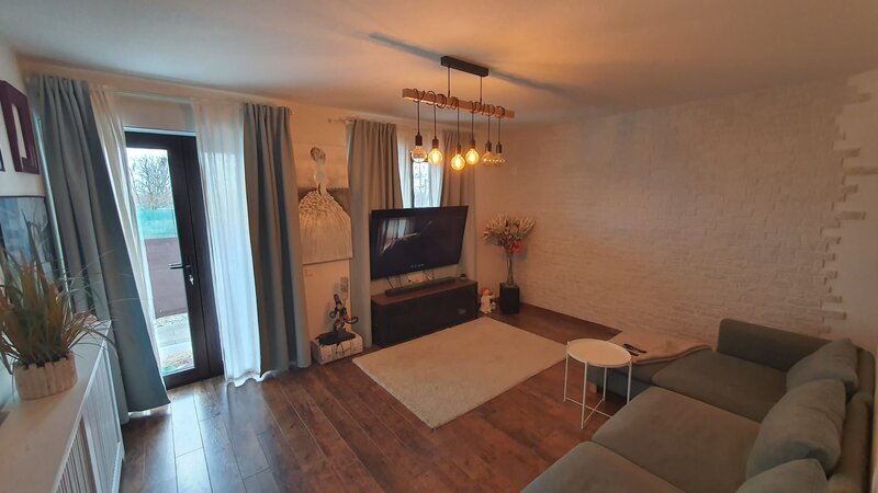 Popesti-Leordeni, 15 minute de metrou Berceni, vila mobilata si utilata